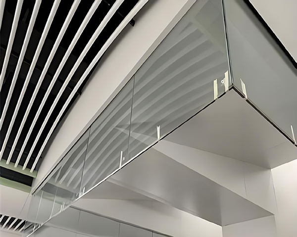 丹凤玻璃丹凤挡烟垂壁