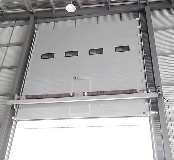 丹凤工业滑升门