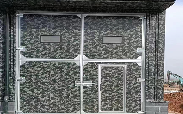 丹凤工业平开门