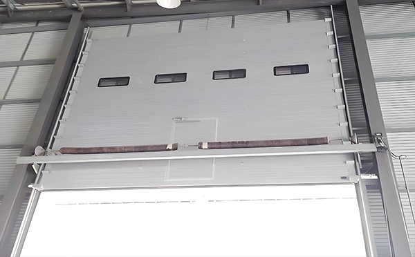 丹凤工业滑升门