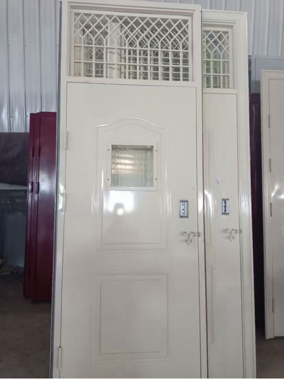 丹凤学校教室门