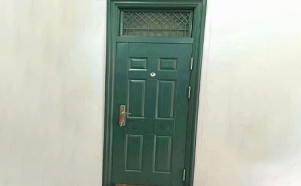 丹凤学校教室门