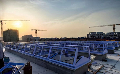 消防丹凤排烟窗开启角度