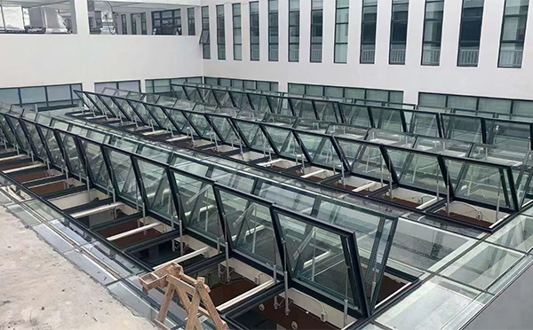 百安科技有限公司近期丹凤排烟窗项目案例分享 百安科技有限公司近期丹凤排烟窗项目案例分享