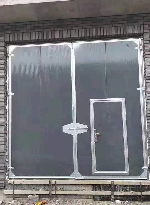 丹凤工业平开门在大型设备制造车间的应用实例