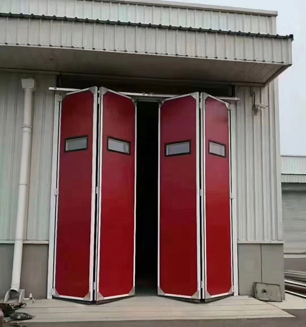 丹凤工业折叠门在大型装配车间出入口的应用实例